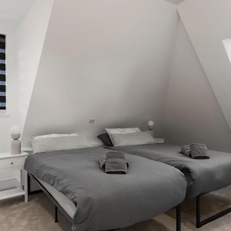 Flat 5 - Star London Vivian Lane 2-Bed Residence The Hyde Eksteriør billede