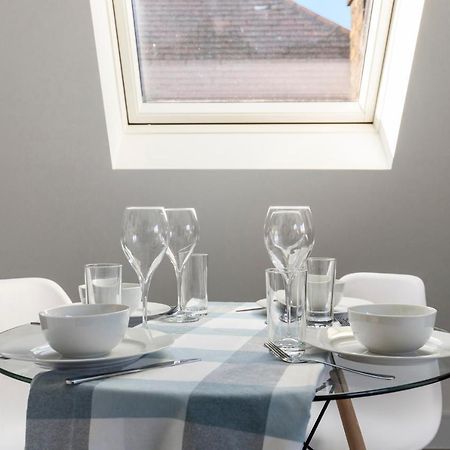 Flat 5 - Star London Vivian Lane 2-Bed Residence The Hyde Eksteriør billede